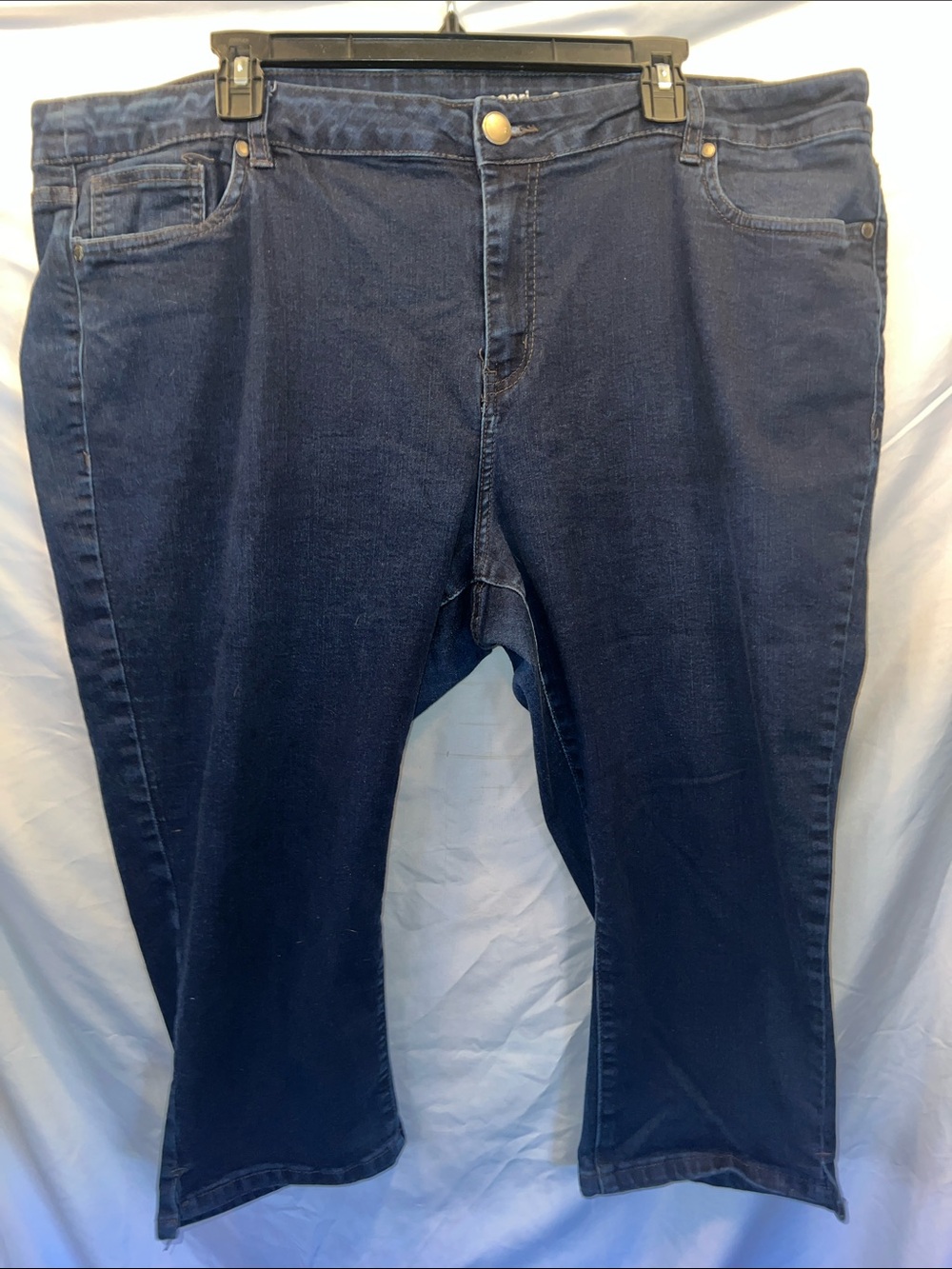 Women’s Avenue Dark Blue Capris Stretch Denim, Plus Size